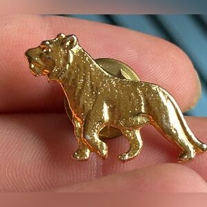 Vintage Gold Tone Tiger Panther Lapel Pin Jewelry Animal Brooch